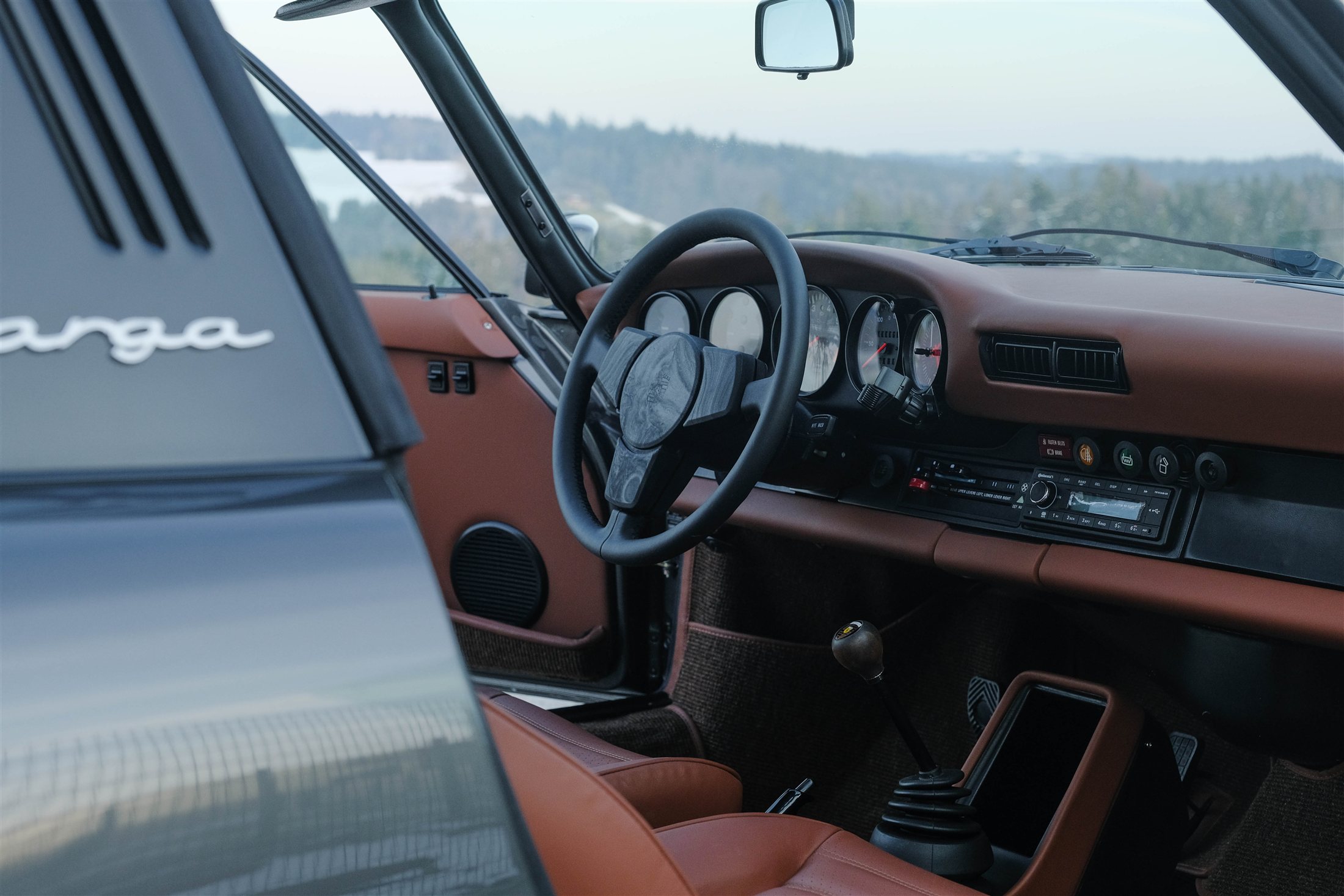 G Model & 930 tailored interior